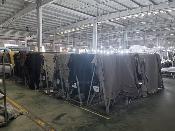 　Sofa Production Workshop